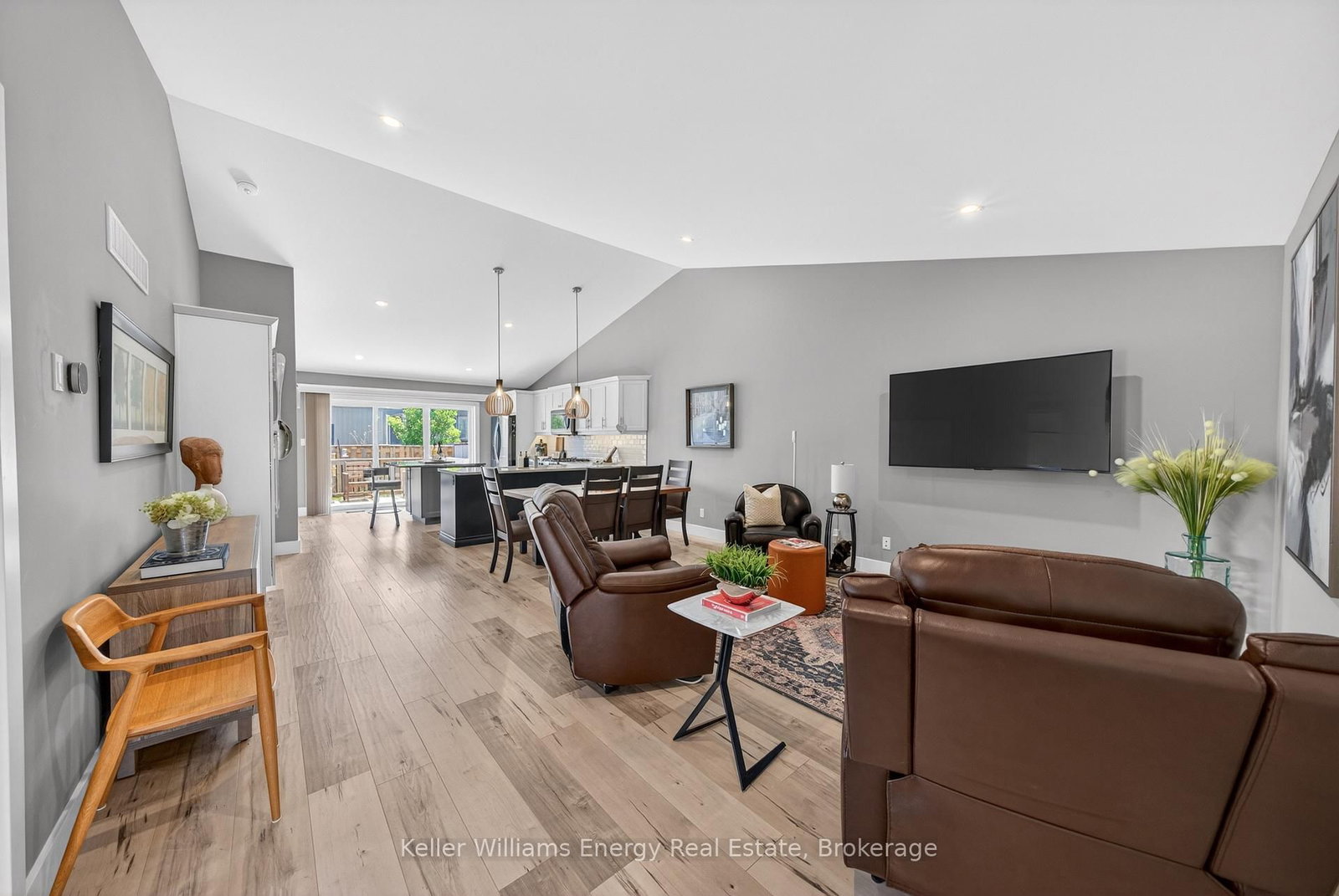 7 Farrington Crescent • Prince Edward County, ON photo 7
