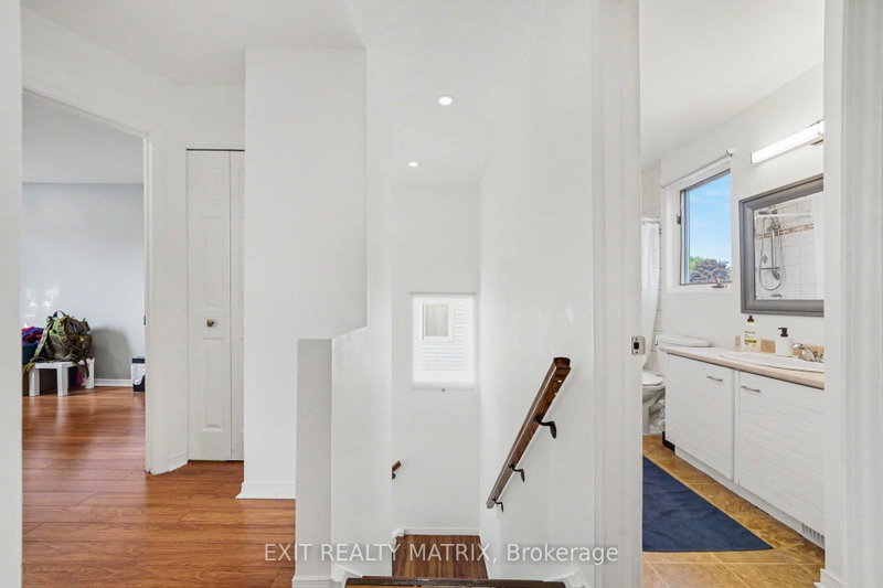 3773 Autumnwood St photo 5