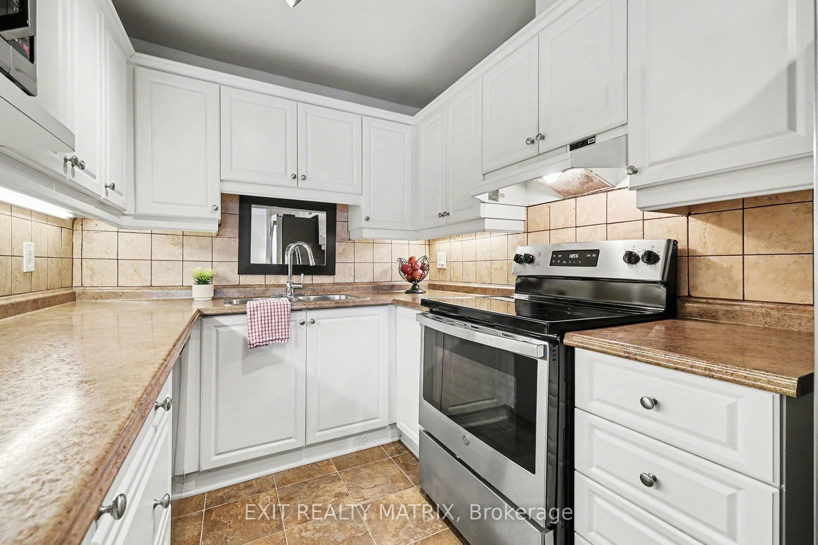 112 Castlefrank Road • Ottawa, ON photo 11