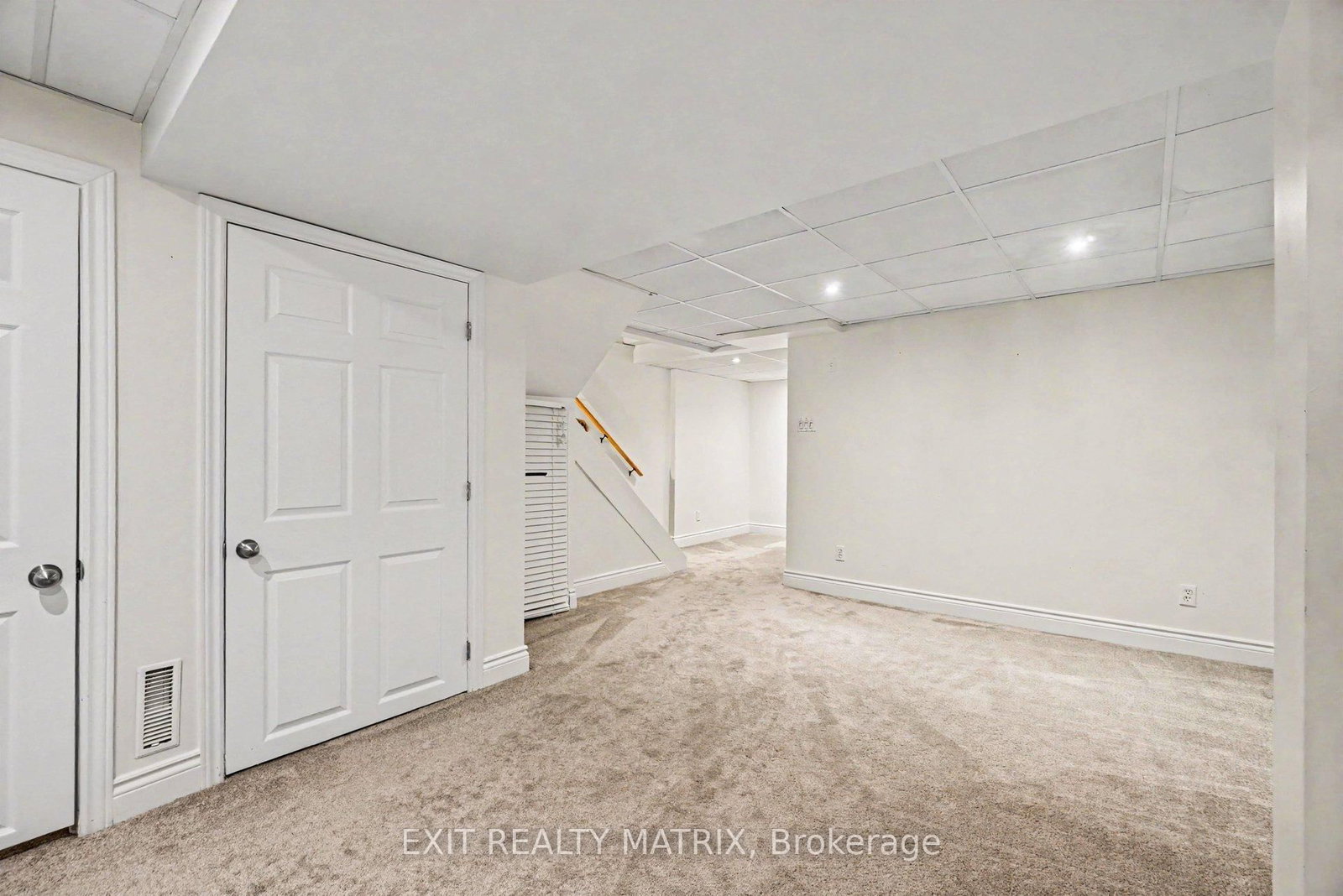 112 Castlefrank Road • Ottawa, ON photo 25