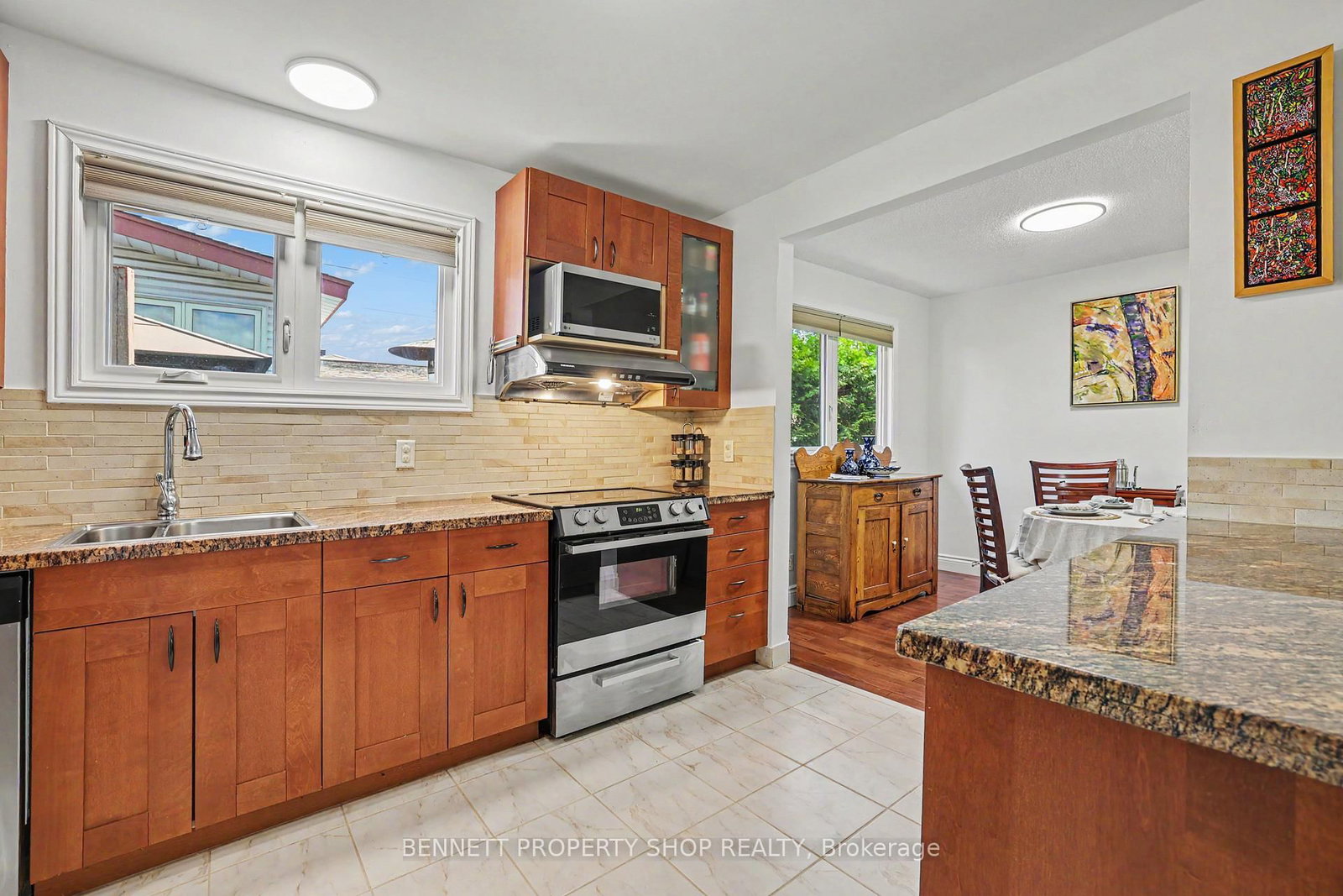 2736 Stone Crescent • Ottawa, ON photo 4
