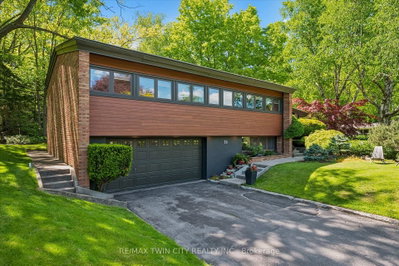 16 Parkwood Drive