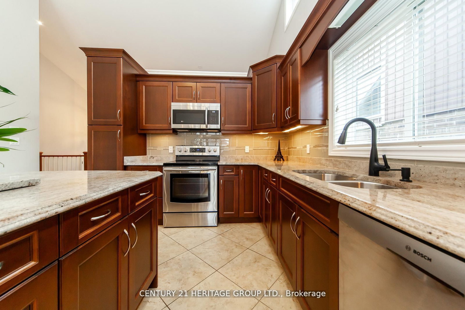 5826 Fiddlehead Lane • Niagara Falls, ON photo 15