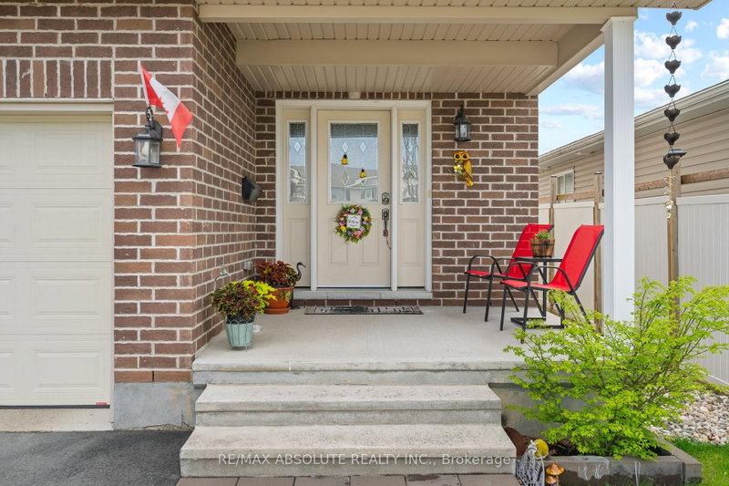 17 Allan Bond Court
