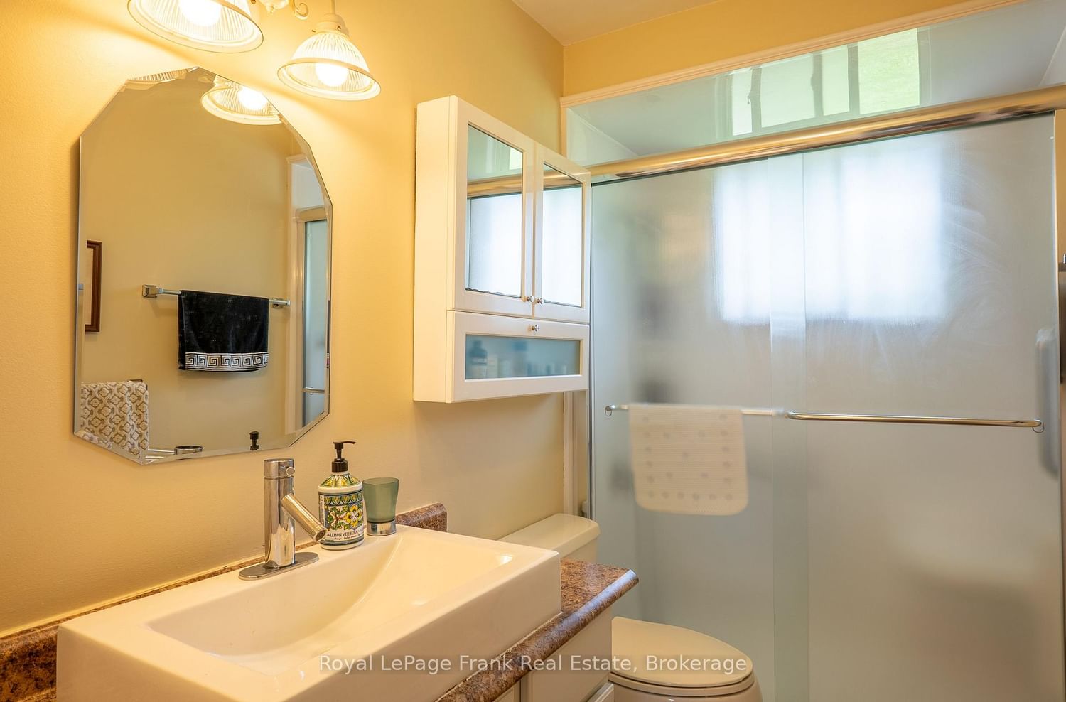 383 Old Surrey Lane • Kawartha Lakes, ON photo 22
