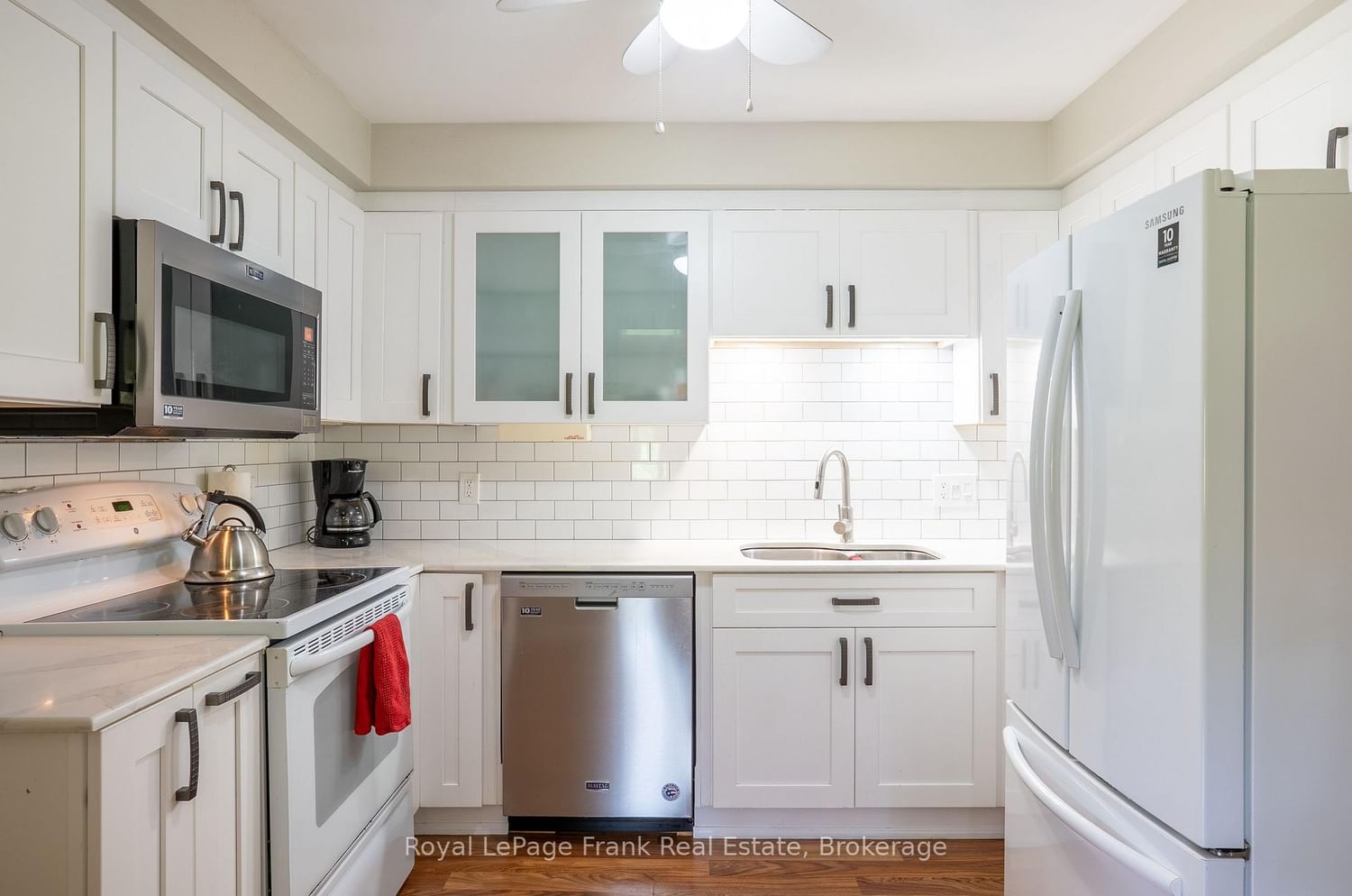 383 Old Surrey Lane • Kawartha Lakes, ON photo 3