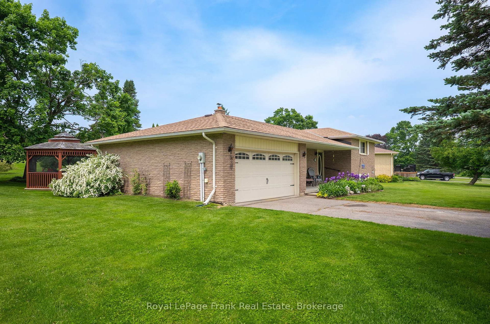 383 Old Surrey Lane • Kawartha Lakes, ON photo 36