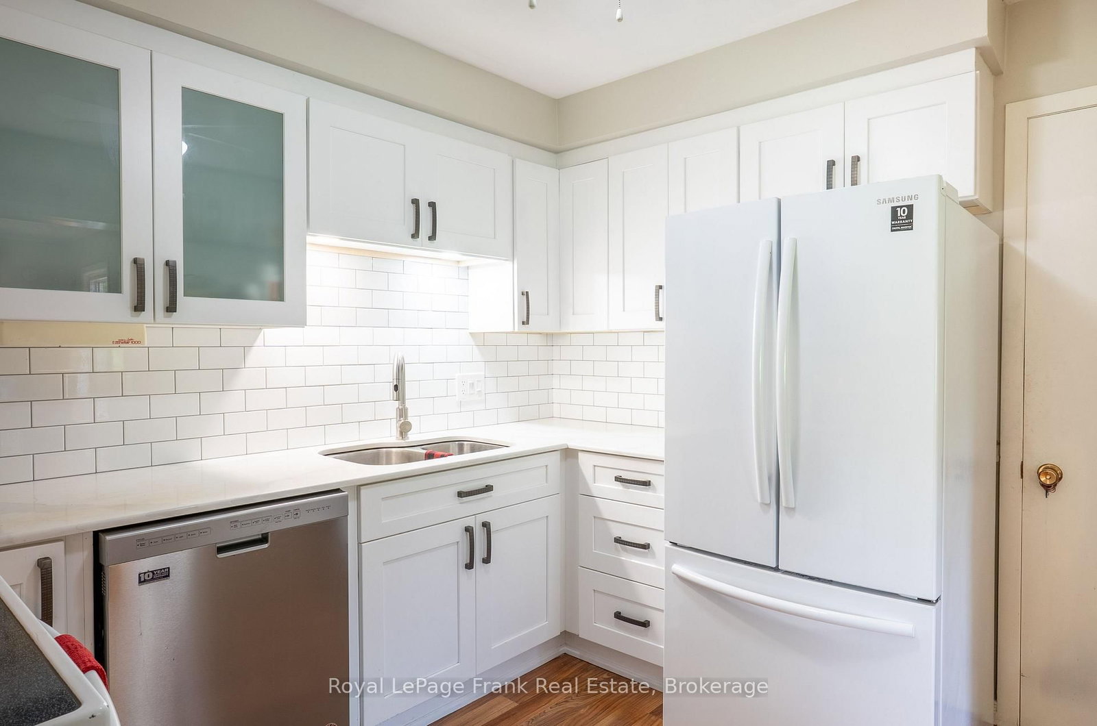 383 Old Surrey Lane • Kawartha Lakes, ON photo 4