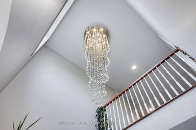 38 Withrow Avenue — photo 5
