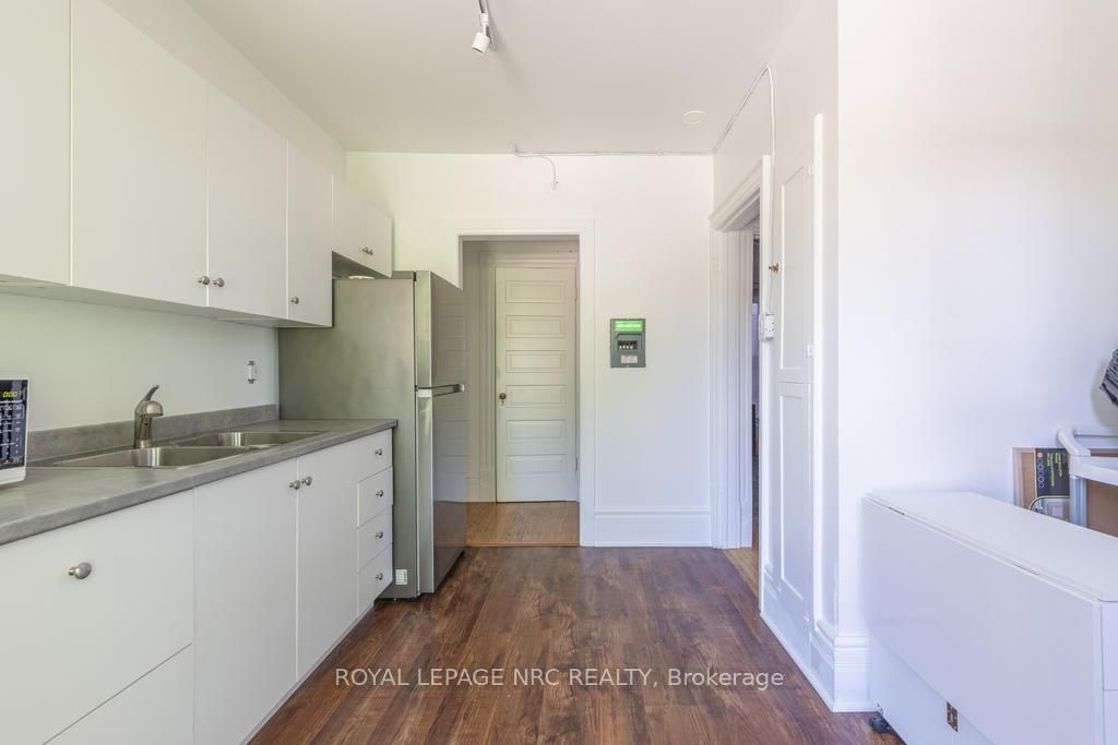 58 Ontario Street • St. Catharines, ON photo 18