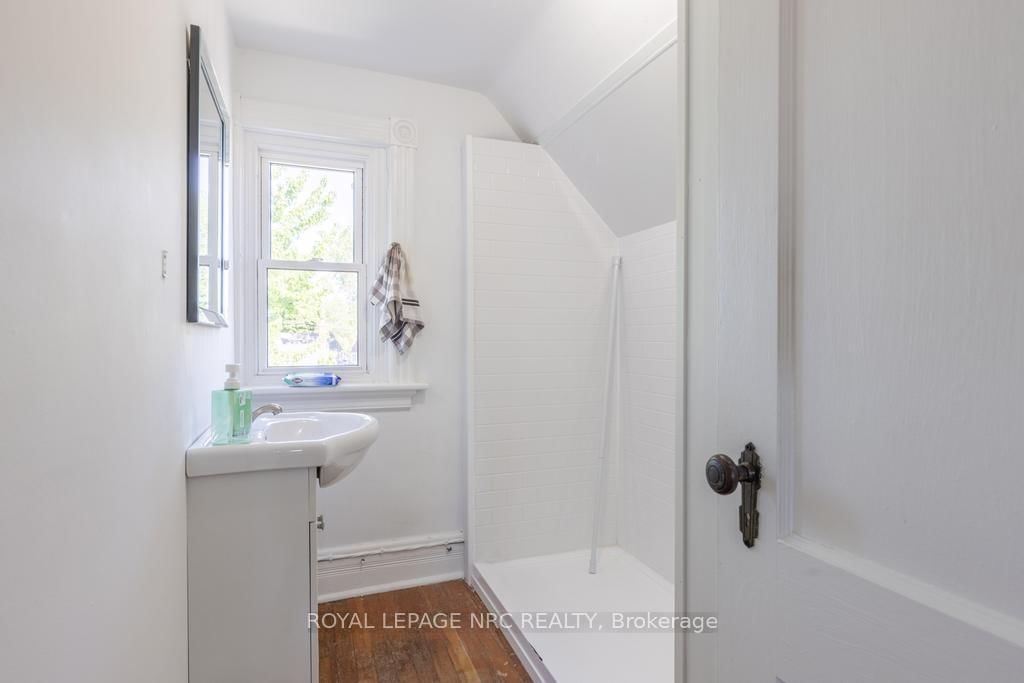 58 Ontario Street • St. Catharines, ON photo 21