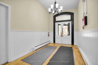Unit 3 — 49 Ridout Street S — photo 3