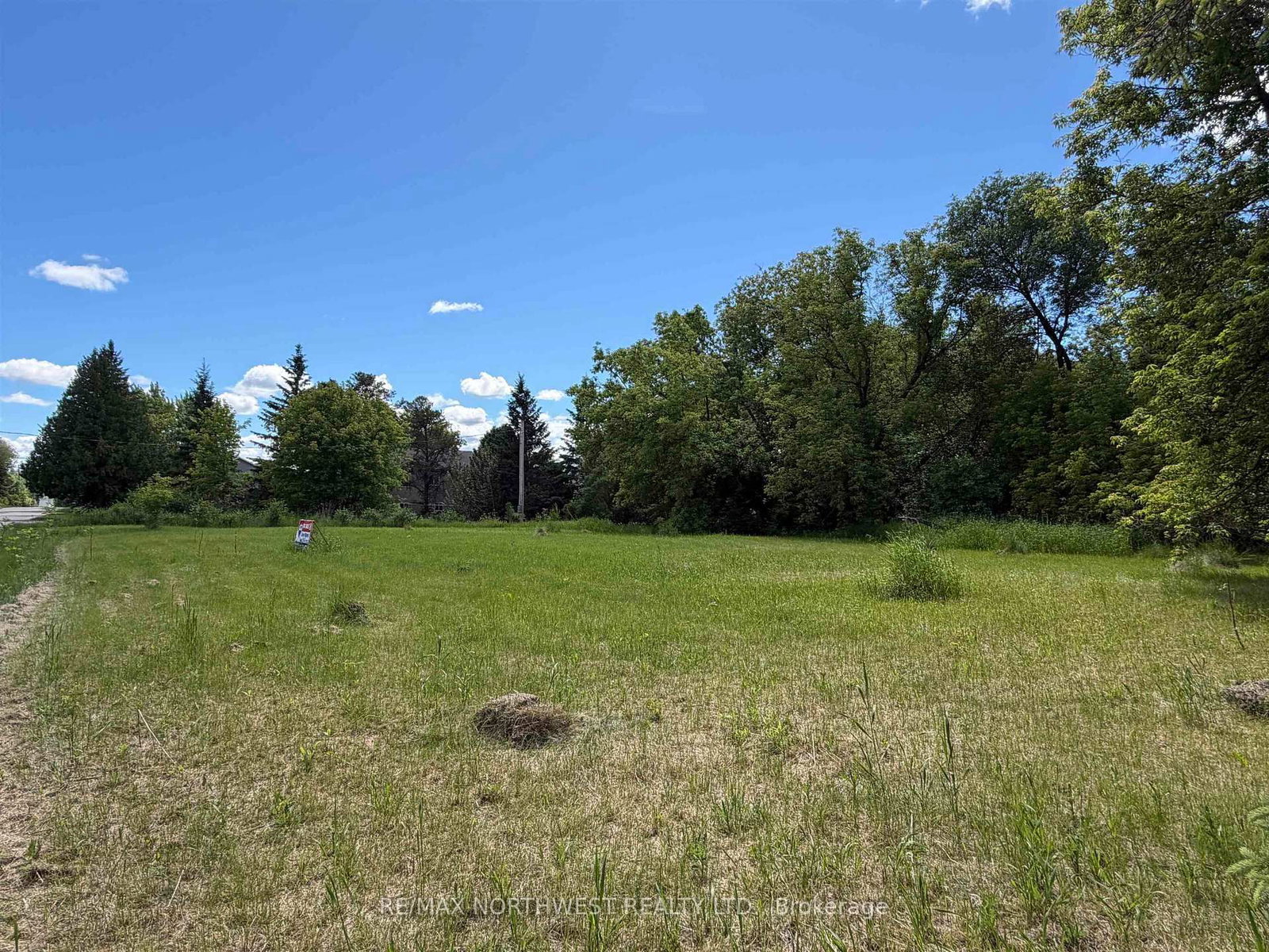 Queen Street • Chapple, ON photo 20