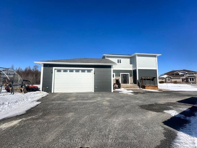 123 Christie Place — photo 3