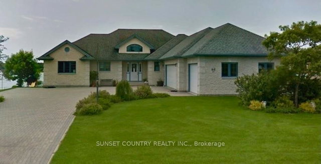 92 Edgewater Drive