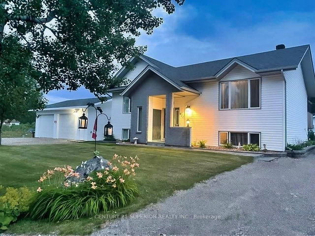 422 Birch Crescent