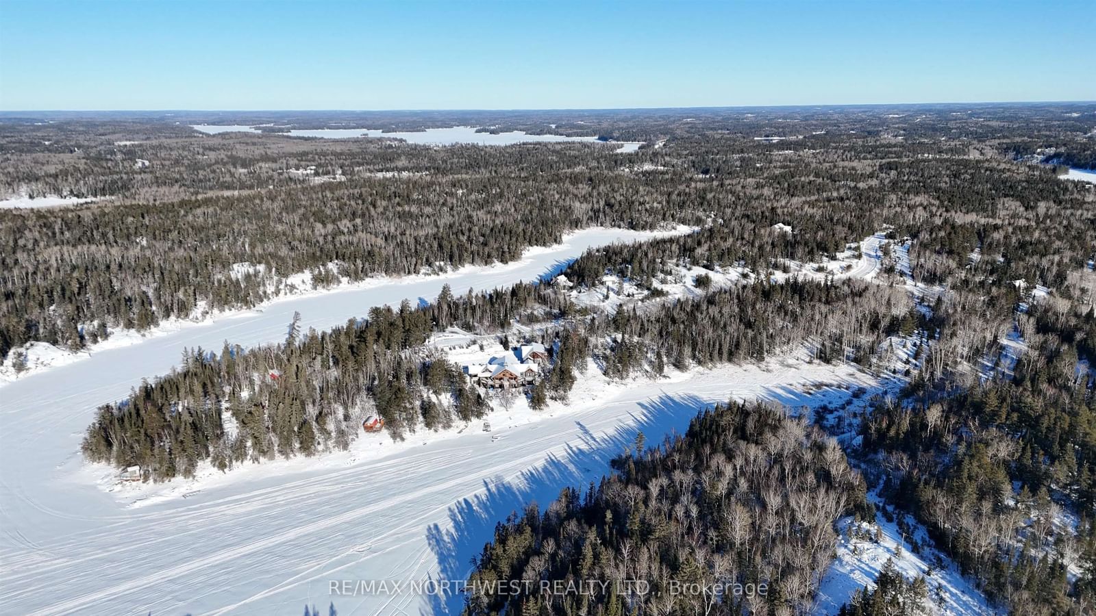 76 MIDDLE LAKE/WINNIPEG RIVER • Kenora, ON photo 31