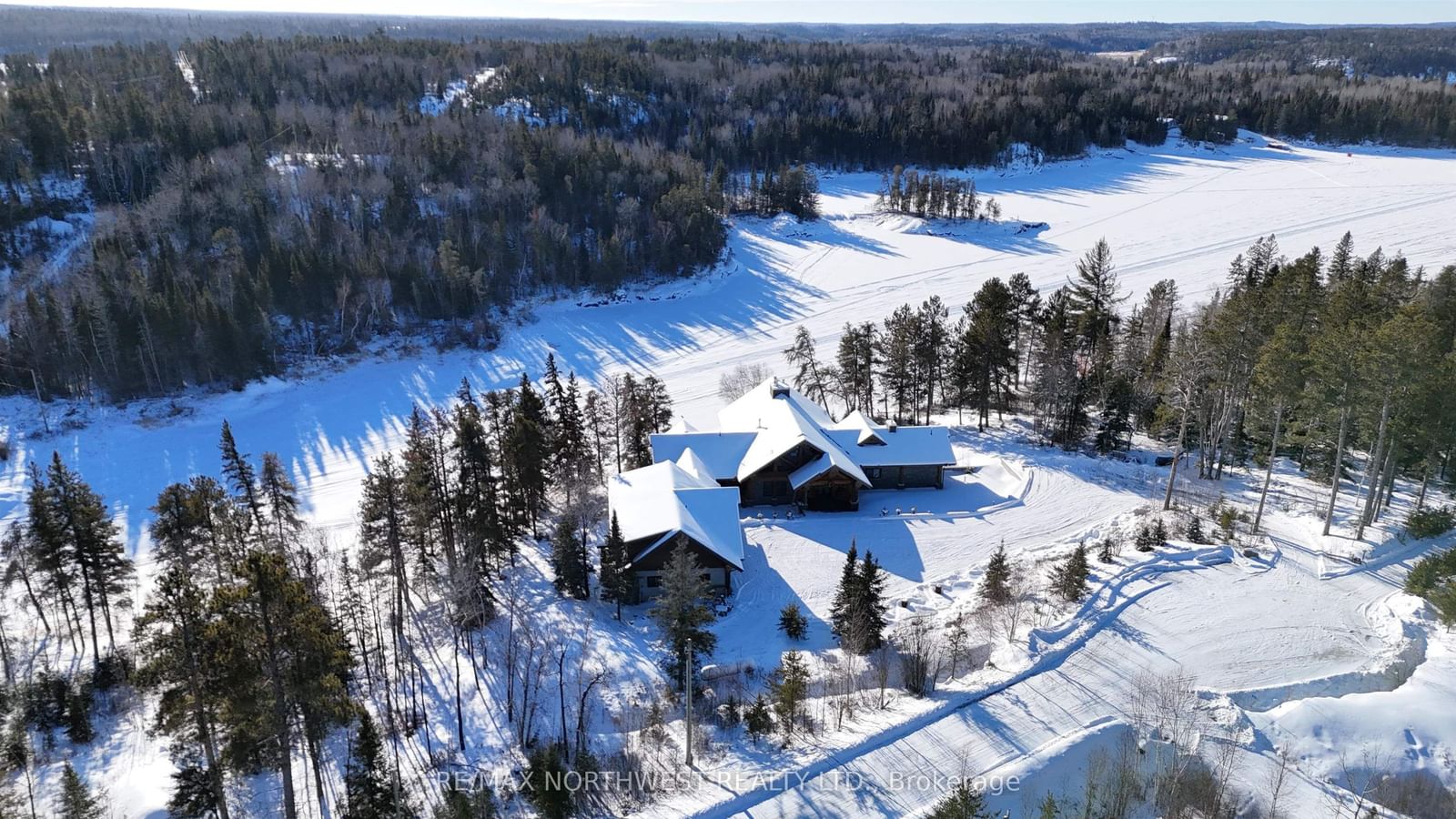 76 MIDDLE LAKE/WINNIPEG RIVER • Kenora, ON photo 33
