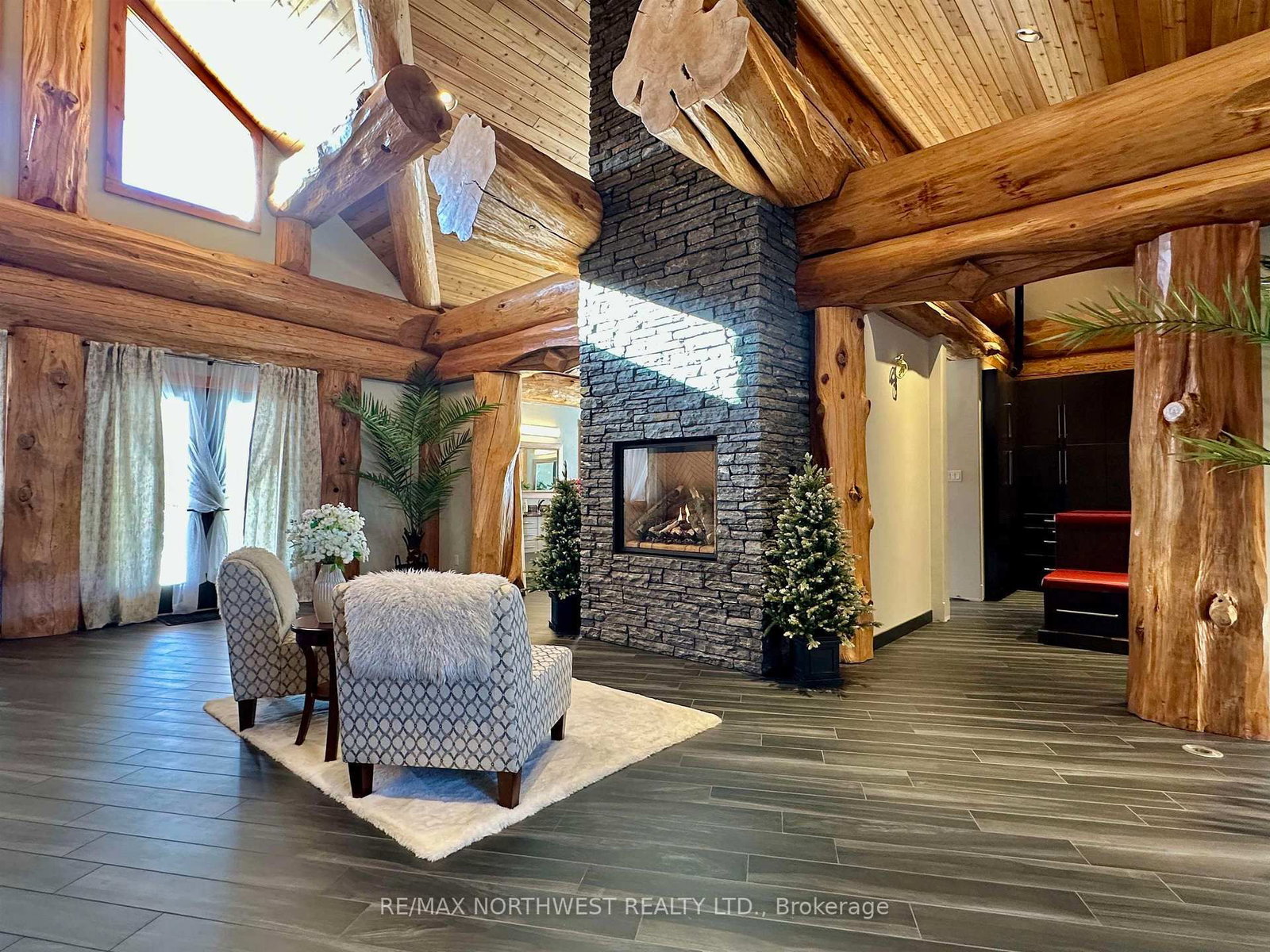 76 MIDDLE LAKE/WINNIPEG RIVER • Kenora, ON photo 40