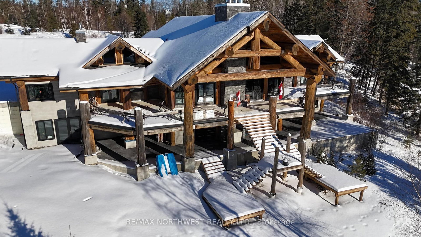 76 MIDDLE LAKE/WINNIPEG RIVER • Kenora, ON photo 5