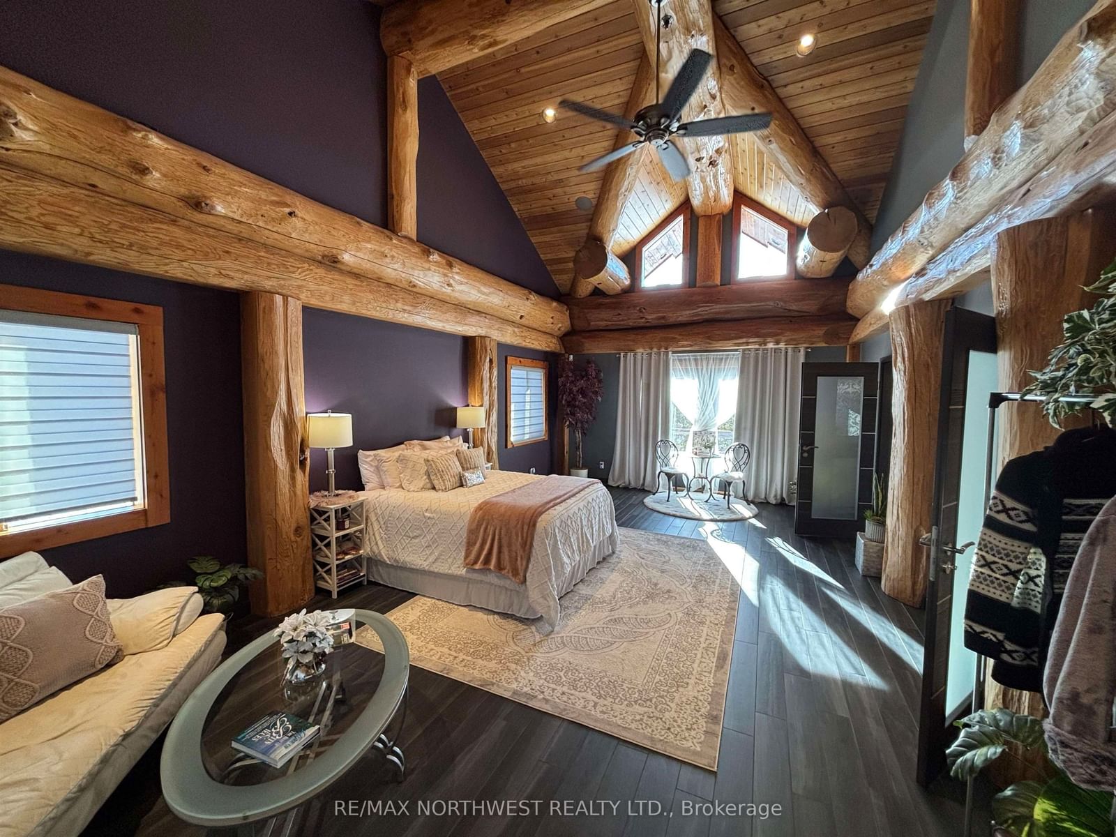 76 MIDDLE LAKE/WINNIPEG RIVER • Kenora, ON photo 64