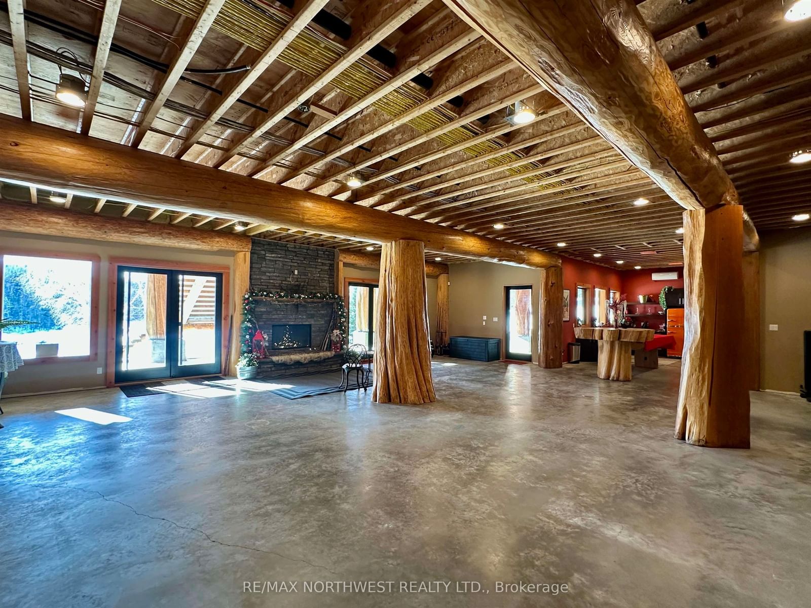 76 MIDDLE LAKE/WINNIPEG RIVER • Kenora, ON photo 83