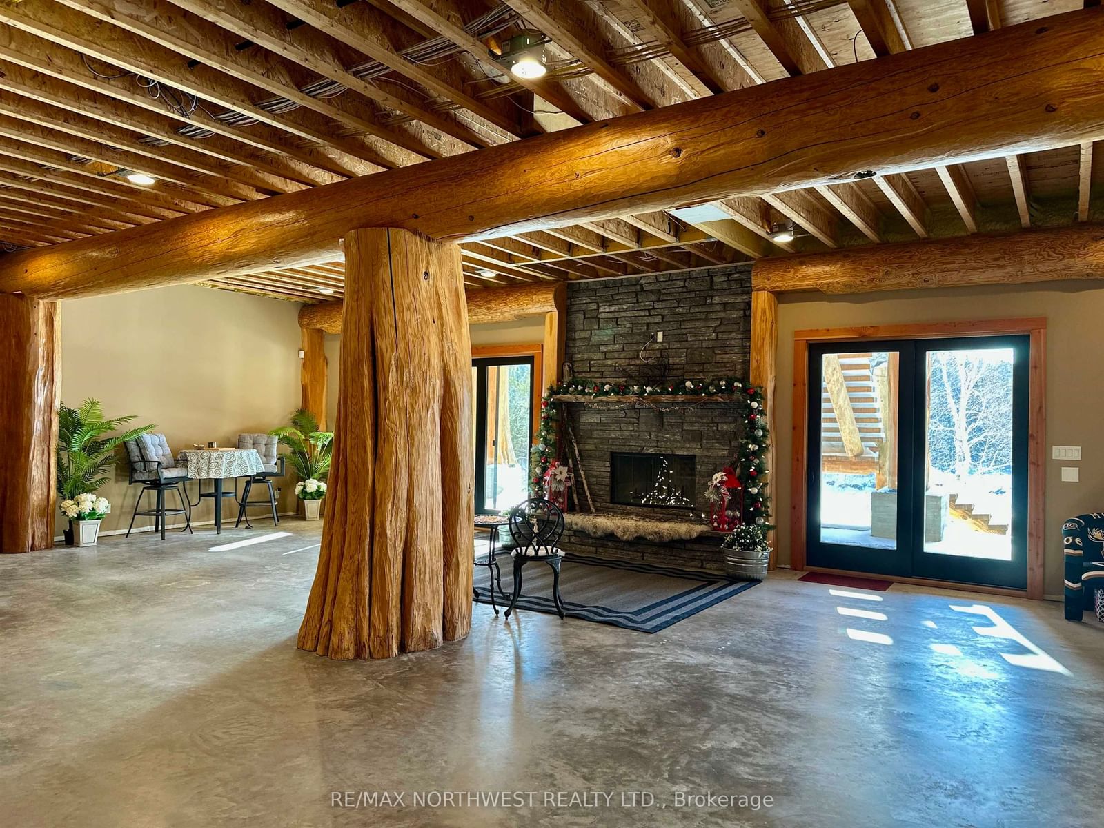 76 MIDDLE LAKE/WINNIPEG RIVER • Kenora, ON photo 86