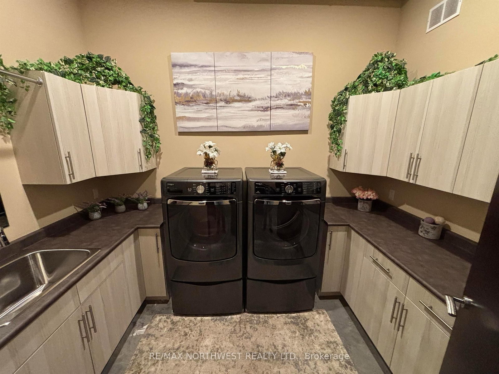 76 MIDDLE LAKE/WINNIPEG RIVER • Kenora, ON photo 96
