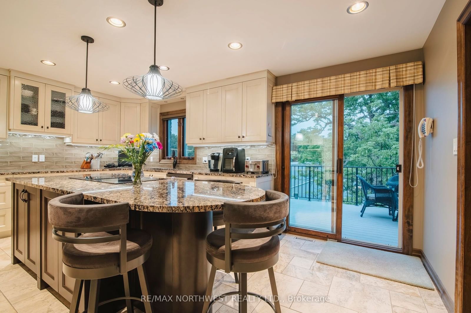 110 Lakeside Crescent • Kenora, ON photo 31