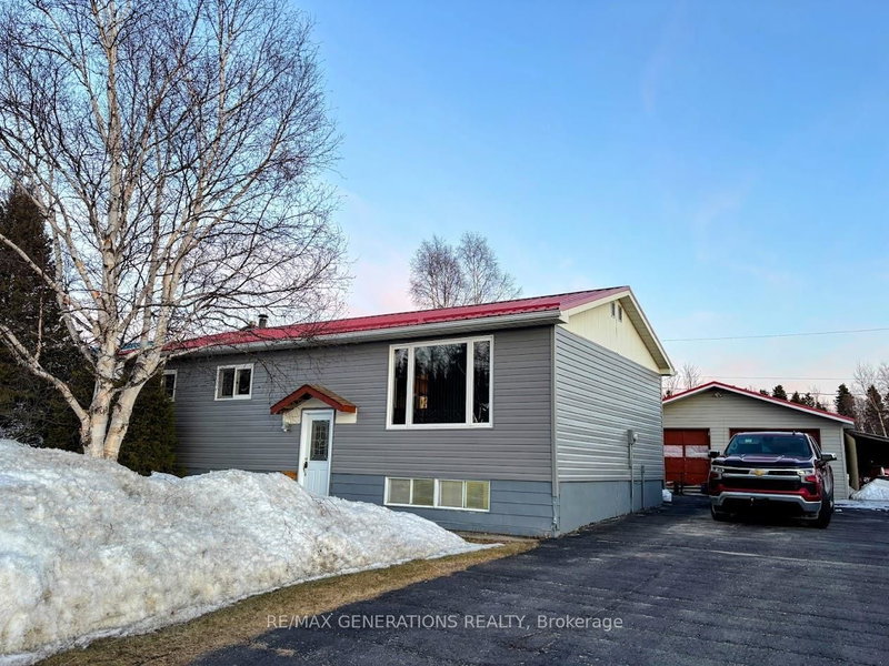 14 Lloyd Irwin Street