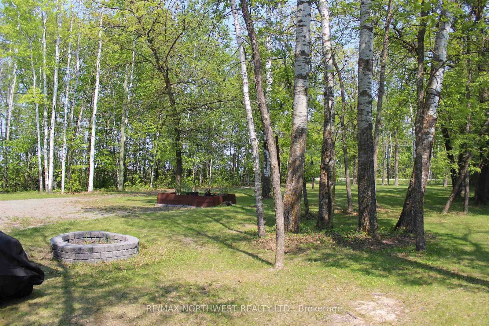 51 GRANT DR • Dawson, ON photo 26