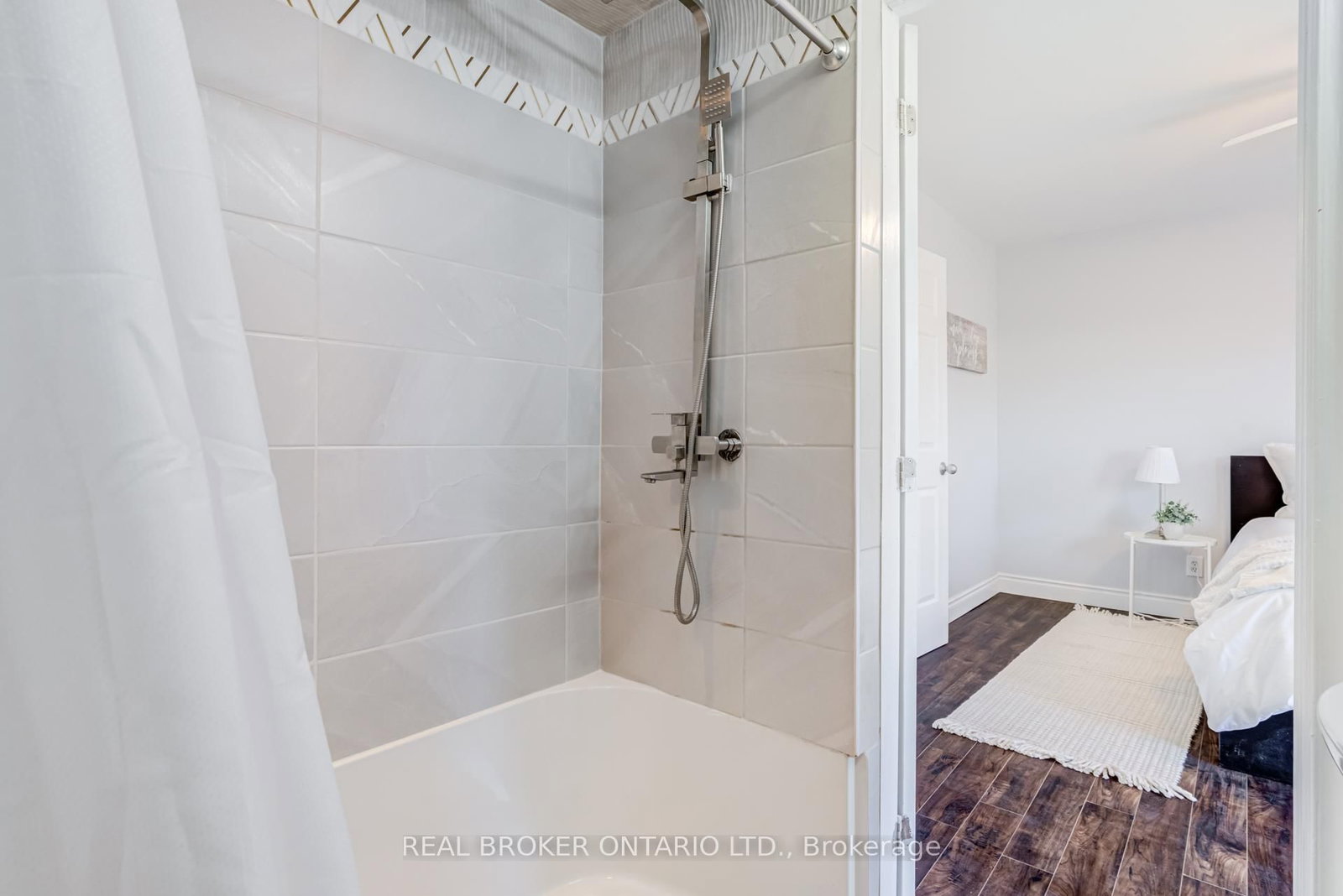 127 Barnesdale Avenue N • Hamilton, ON photo 20