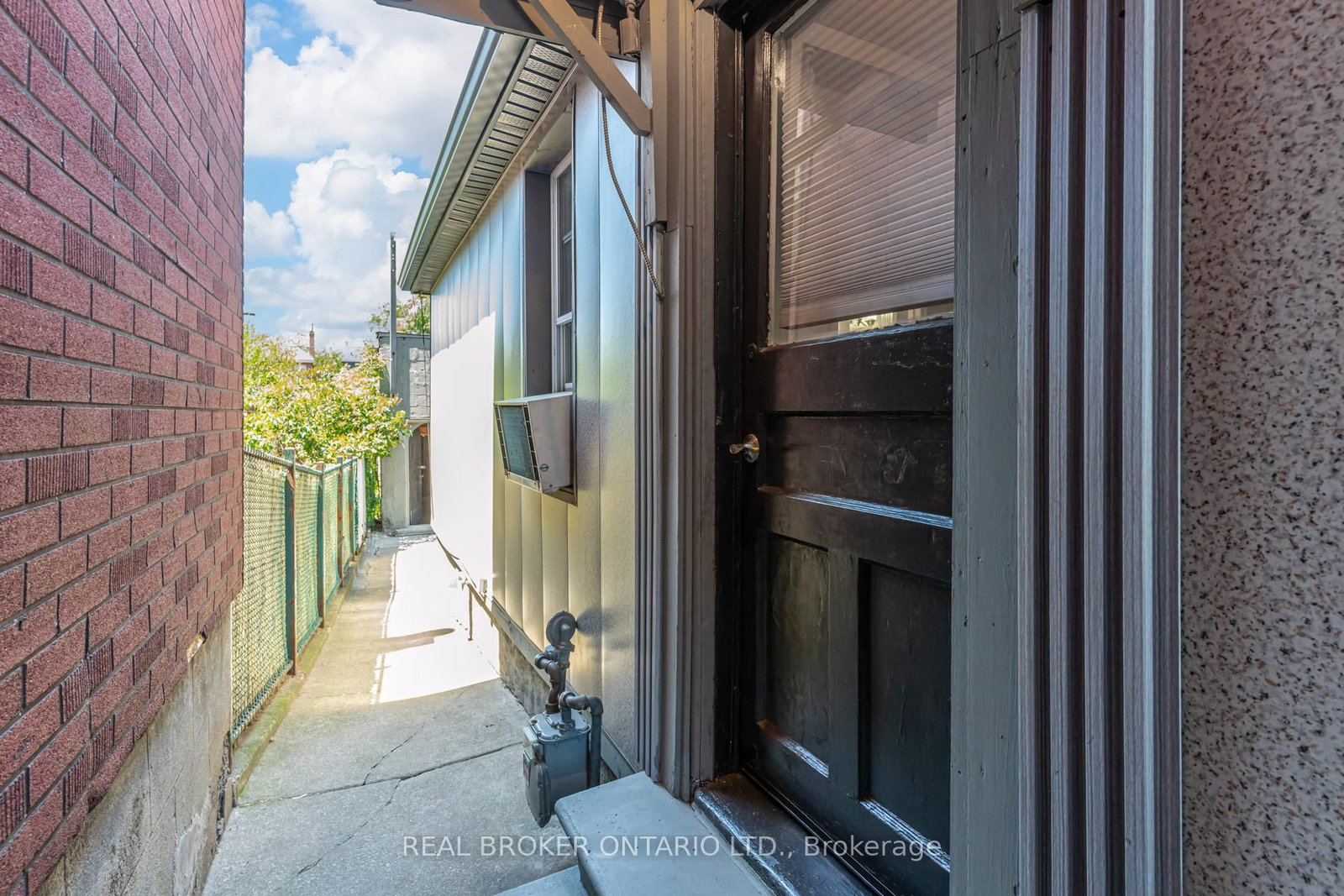 127 Barnesdale Avenue N • Hamilton, ON photo 32