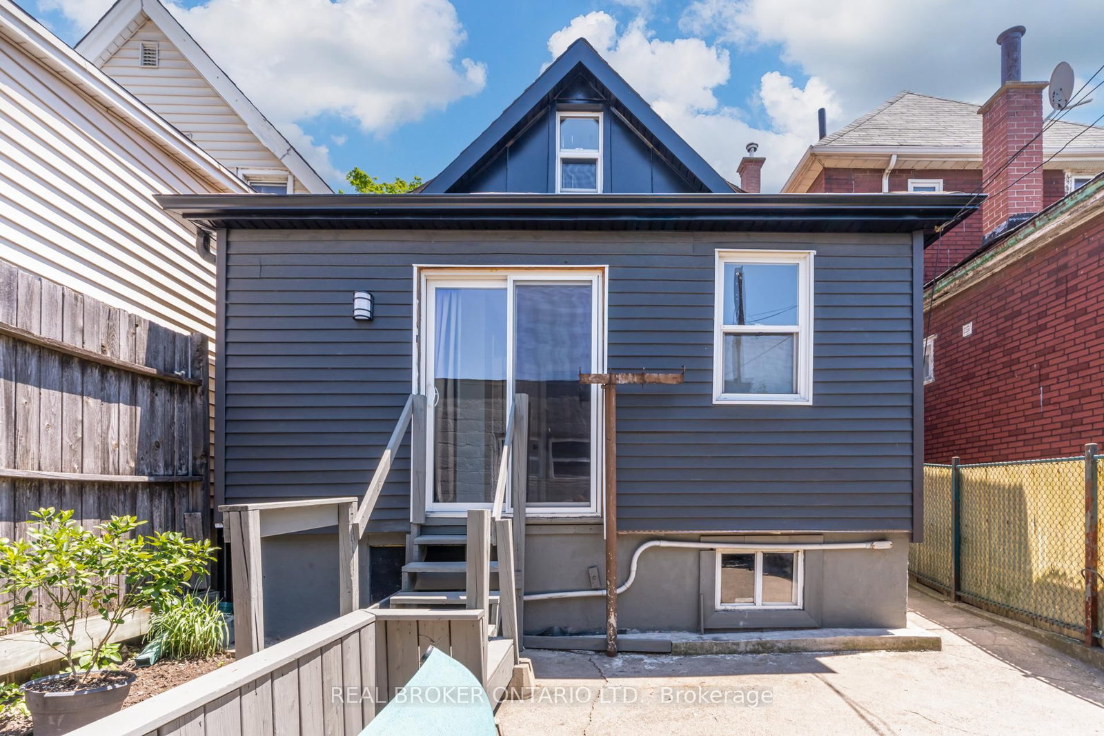 127 Barnesdale Avenue N • Hamilton, ON photo 37