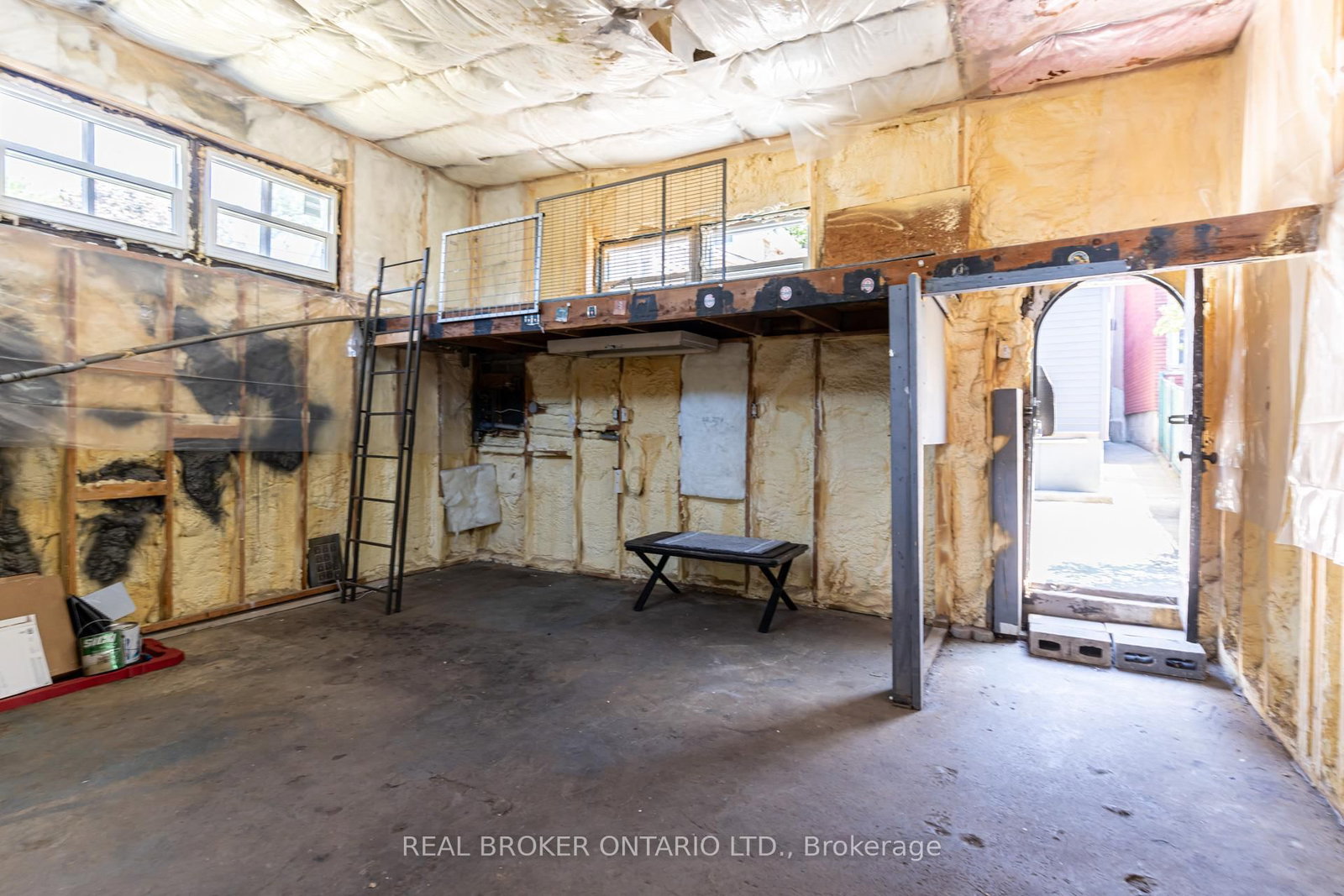 127 Barnesdale Avenue N • Hamilton, ON photo 40