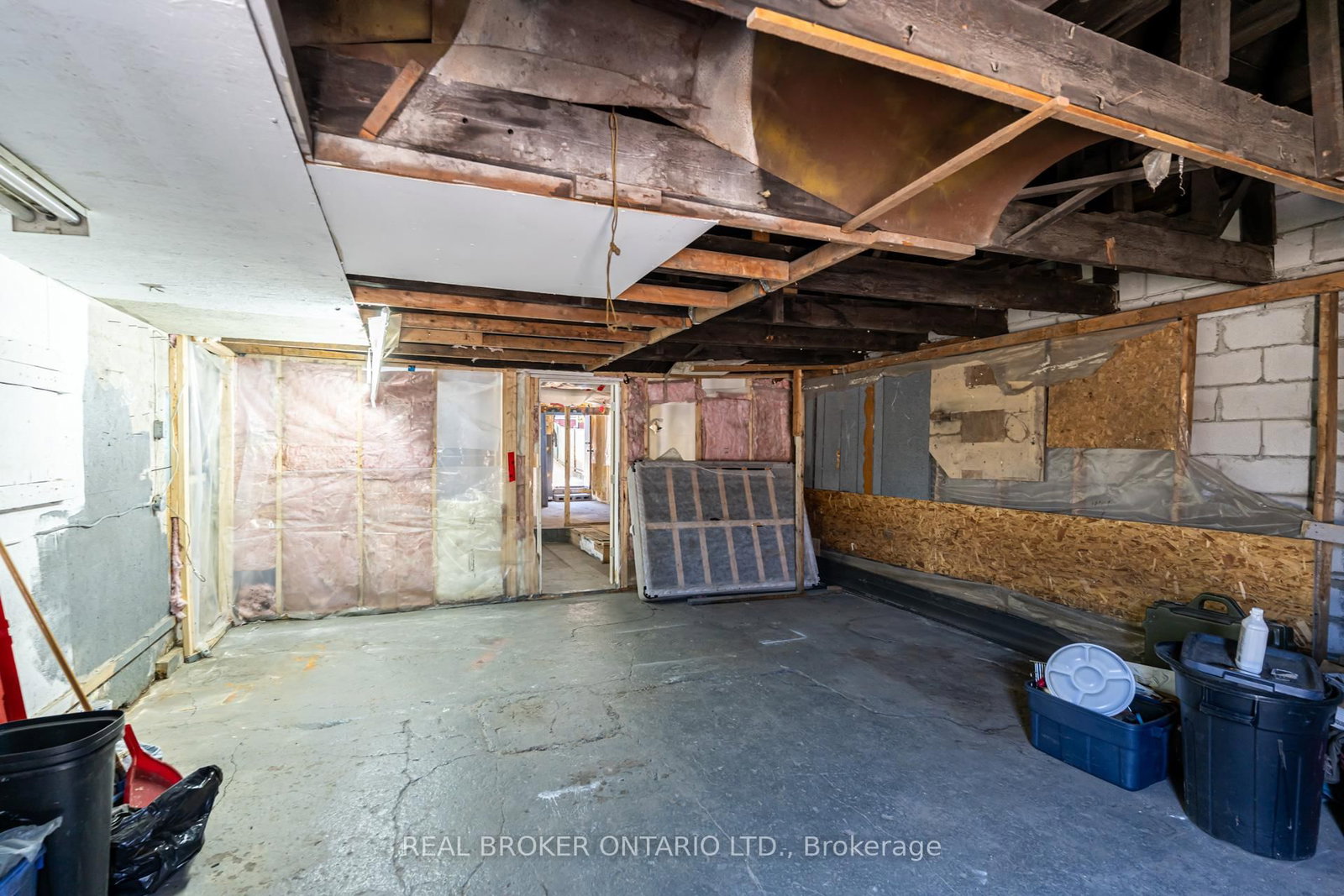 127 Barnesdale Avenue N • Hamilton, ON photo 43