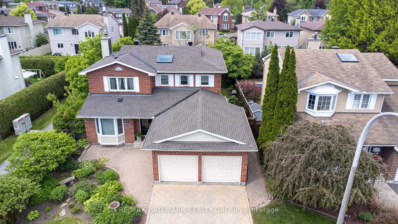 1808 Robinwood Place