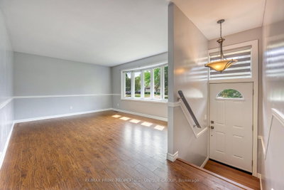 890 Hollands Avenue — more photos