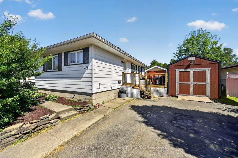 481 McAuley Rd photo 4