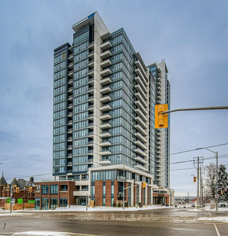 home for lease on 1108-5 Wellington Street S