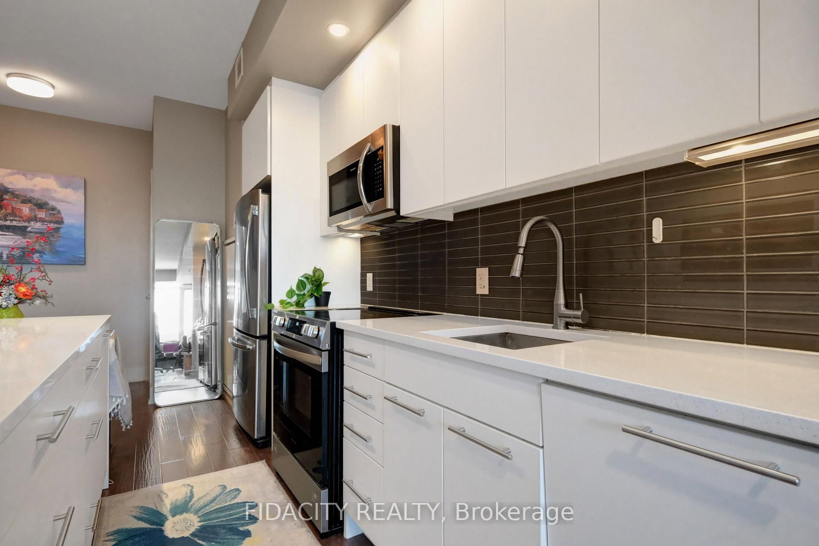 108 Richmond Road • #609 • Ottawa, ON photo 8