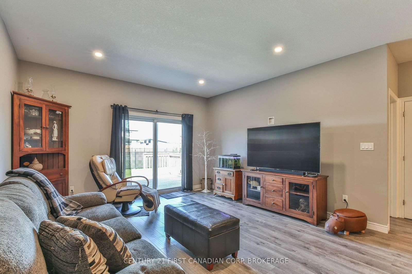 283 Boyd Boulevard • Zorra, ON photo 14