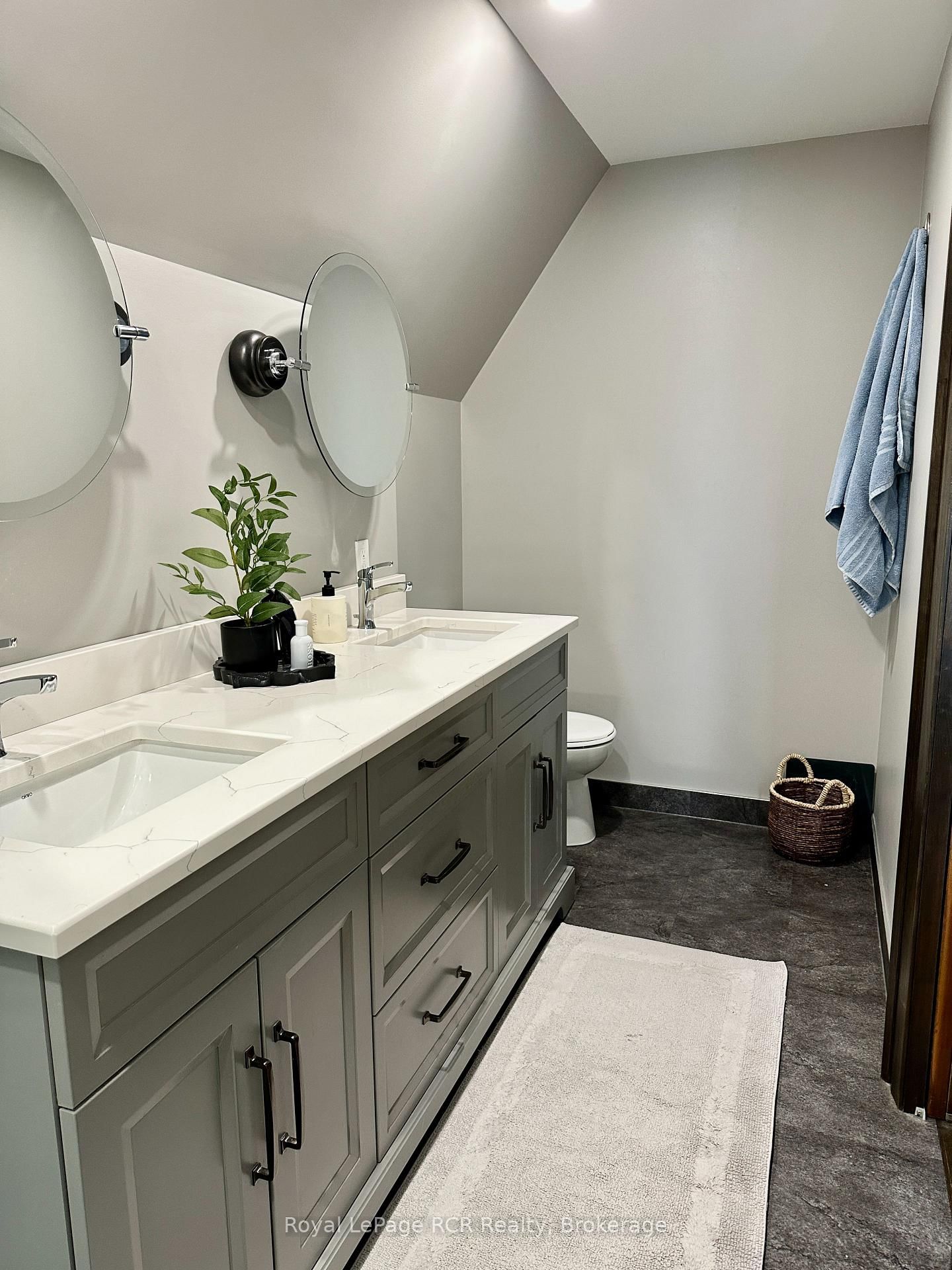 241 4th Street Crescent • Hanover, ON photo 38