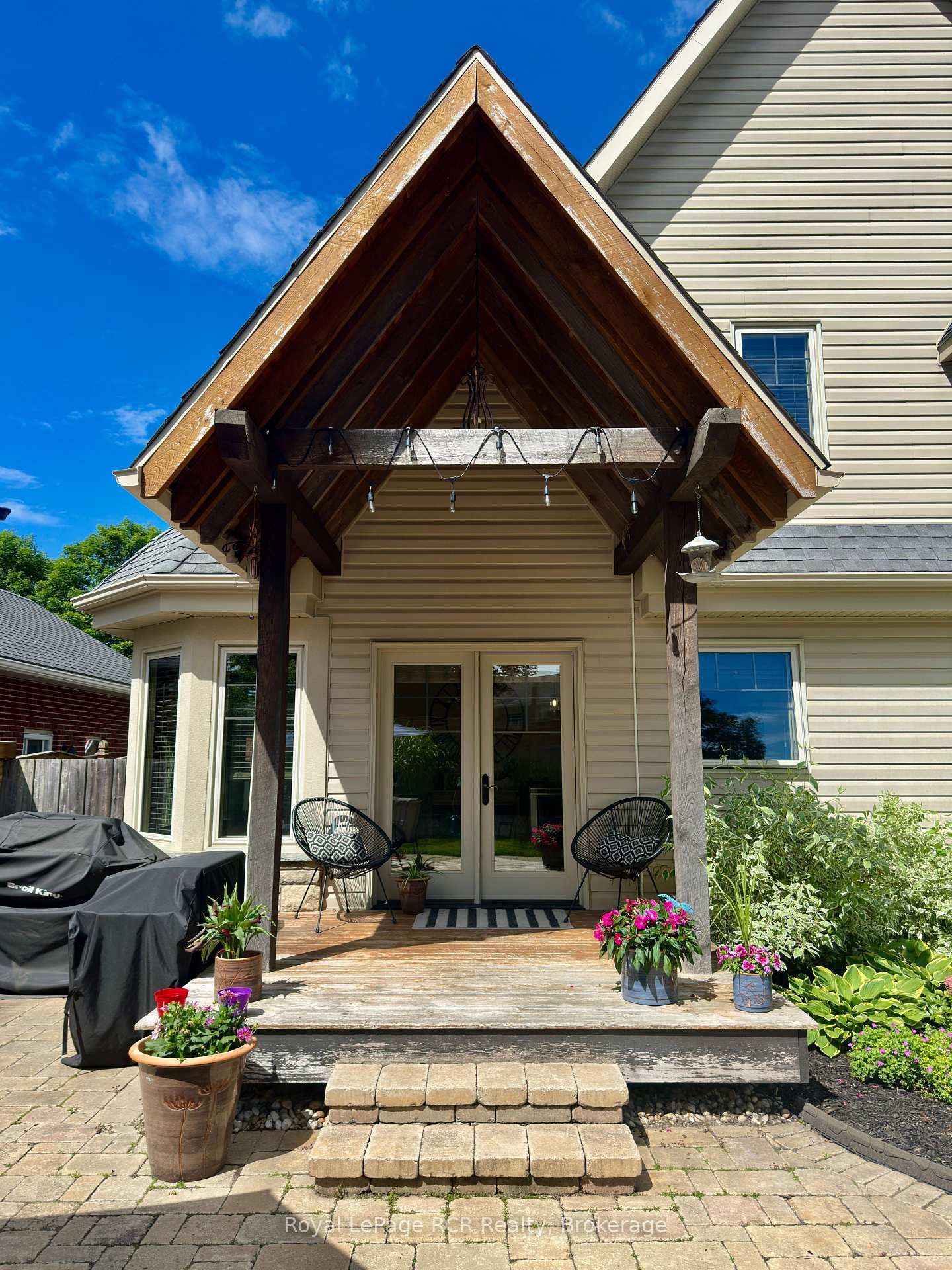 241 4th Street Crescent • Hanover, ON photo 8
