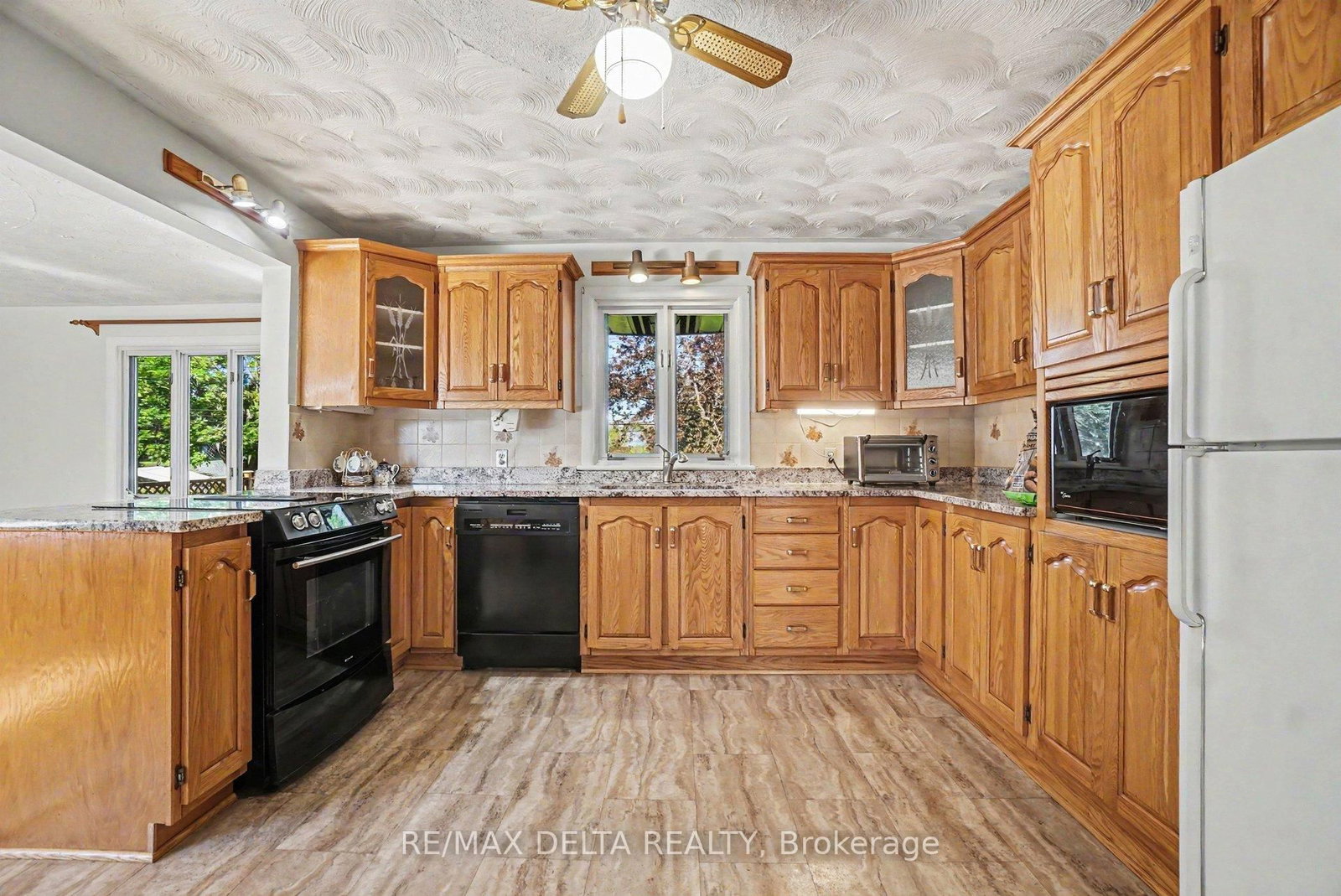 352 Lacasse Avenue • Ottawa, ON photo 14