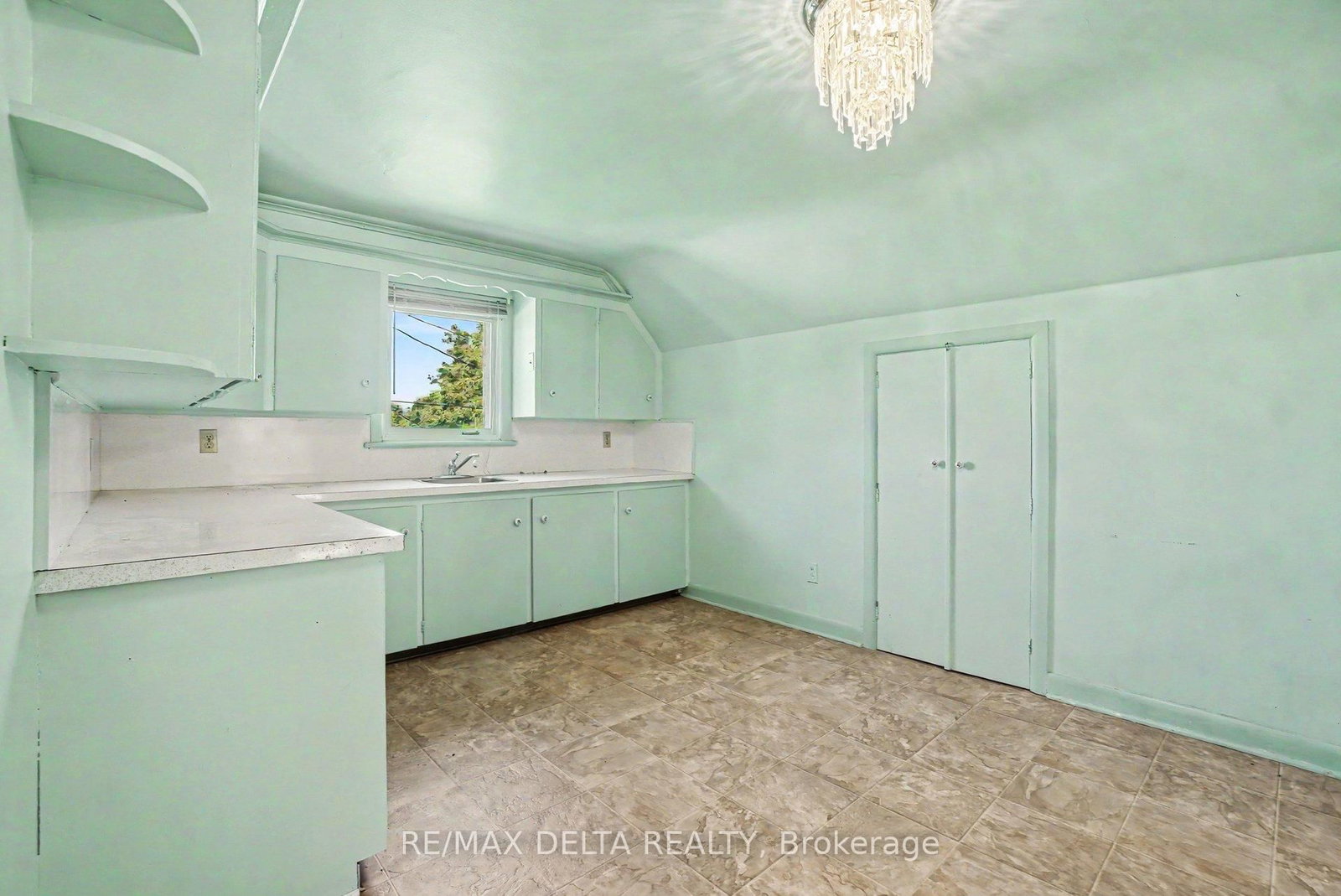 352 Lacasse Avenue • Ottawa, ON photo 28