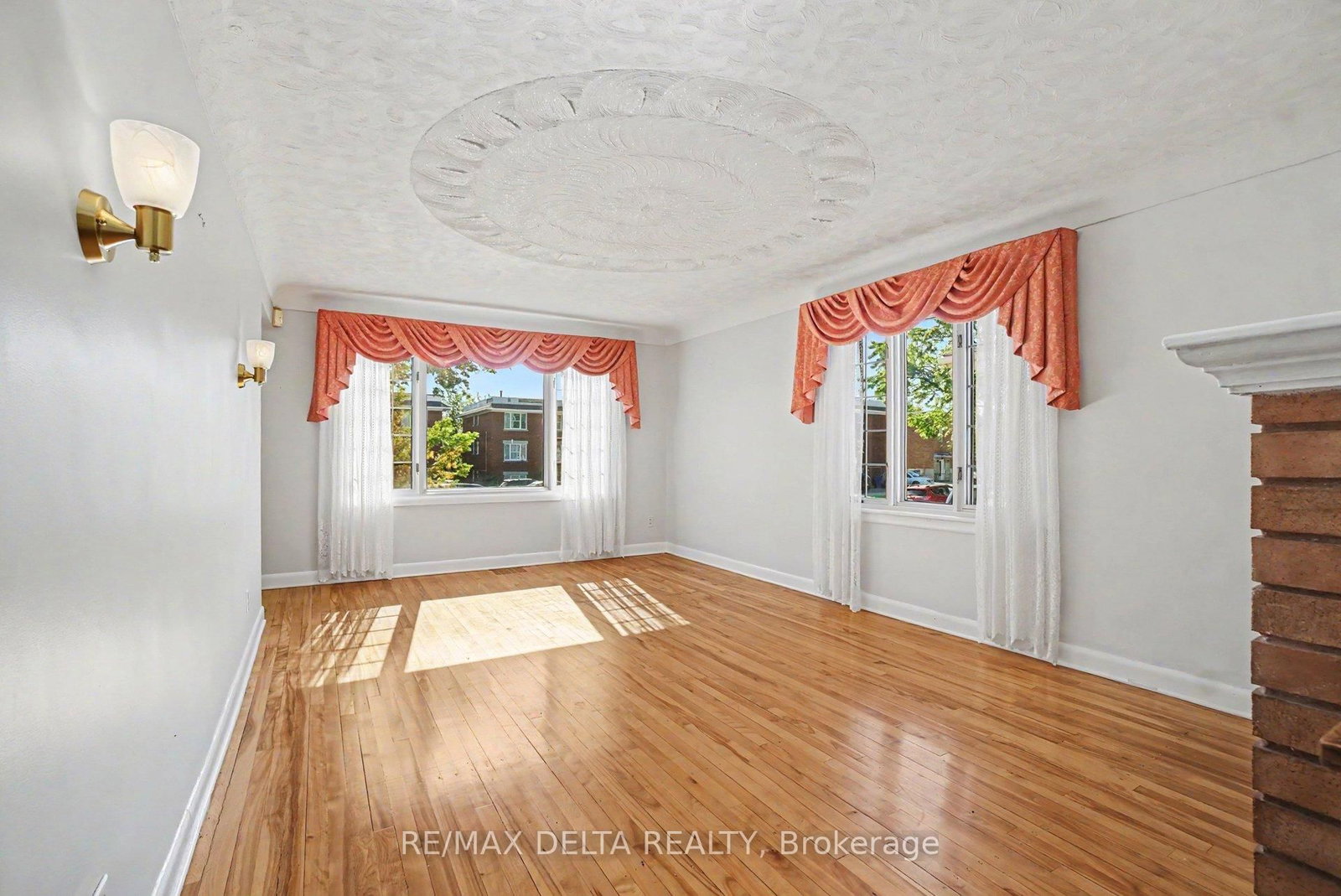 352 Lacasse Avenue • Ottawa, ON photo 6