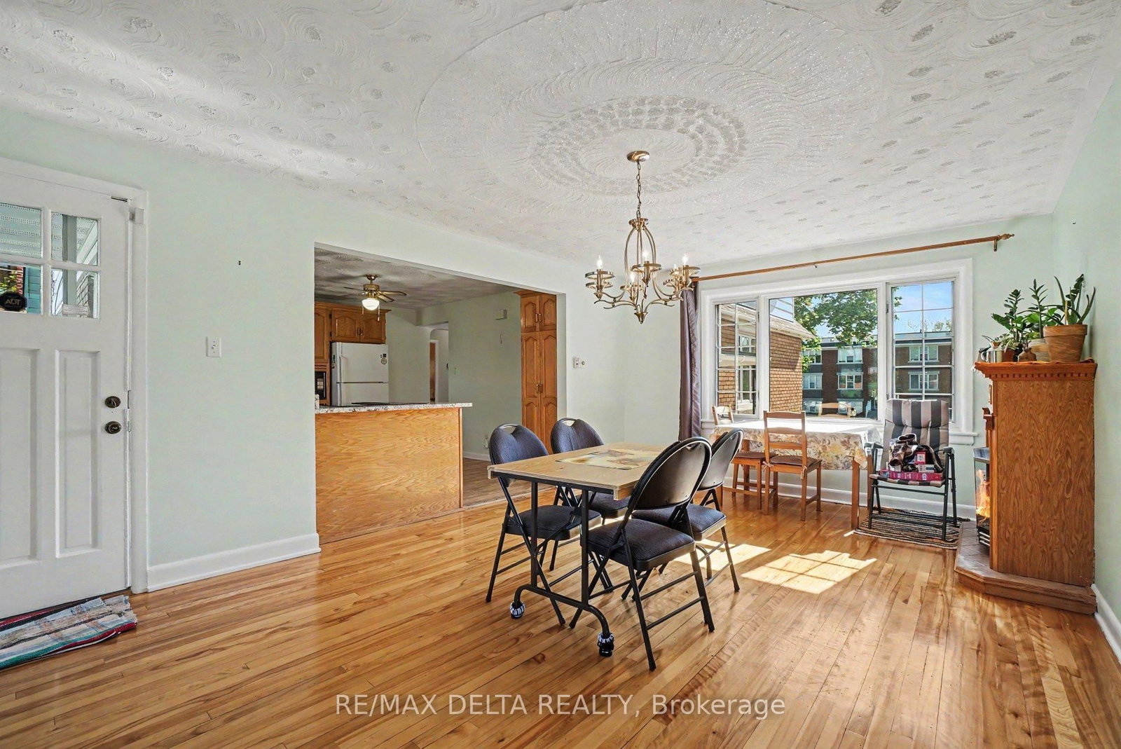352 Lacasse Avenue • Ottawa, ON photo 8