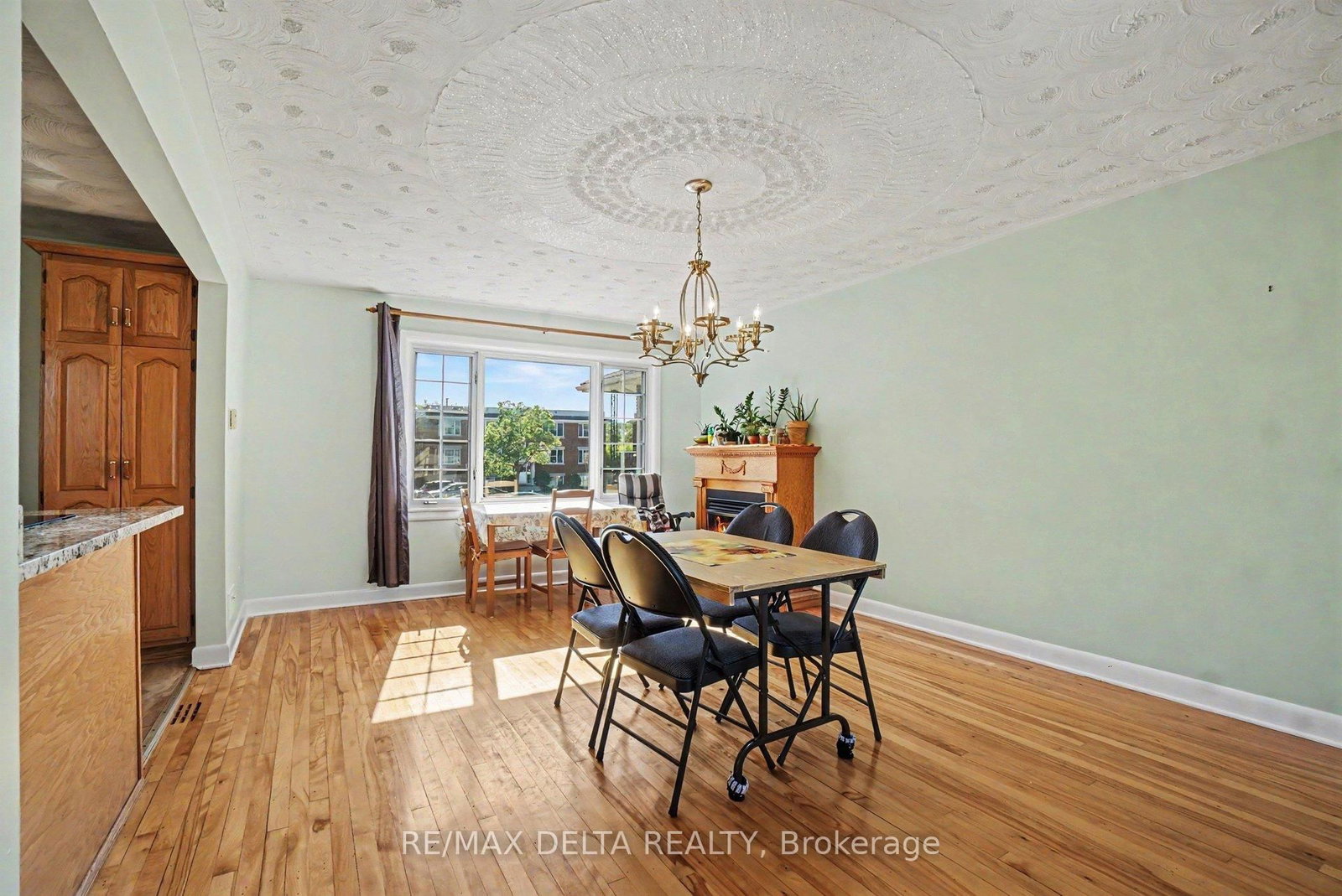 352 Lacasse Avenue • Ottawa, ON photo 9