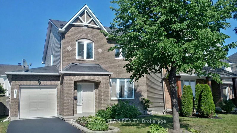 home for lease on 2211 Esprit Drive